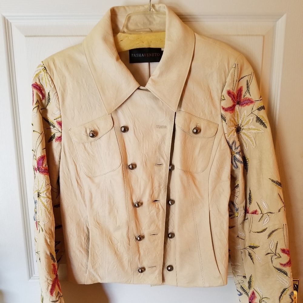 💥💥💥VINTAGE LEATHER JACKET W/ HAND EMBROIDERY